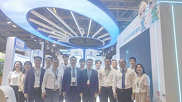 澳門展會(huì)社會(huì)組織機(jī)構(gòu)合影 澳門展會(huì)社會(huì)組織機(jī)構(gòu)合影